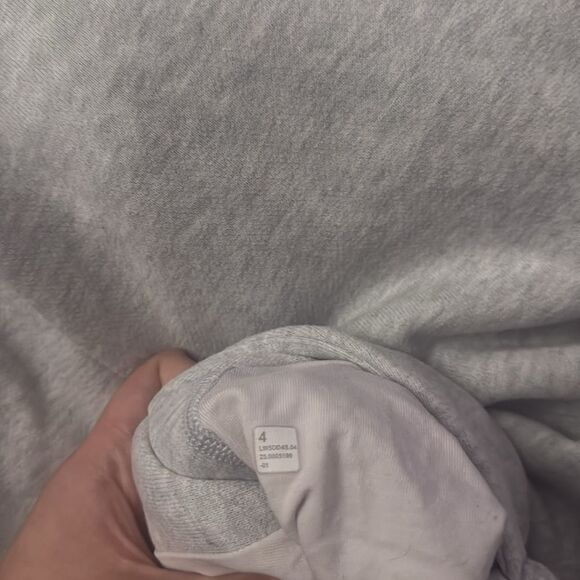 Lululemon Scuba High-Rise Relaxed Jogger Size 4 - Picture 4 of 9